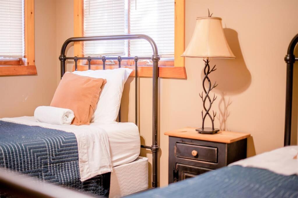 Fall Getaway Resort-3 King Suites, Dog-Friendly Seeley المظهر الخارجي الصورة