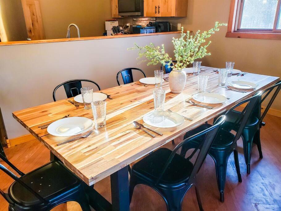 Fall Getaway Resort-3 King Suites, Dog-Friendly Seeley المظهر الخارجي الصورة